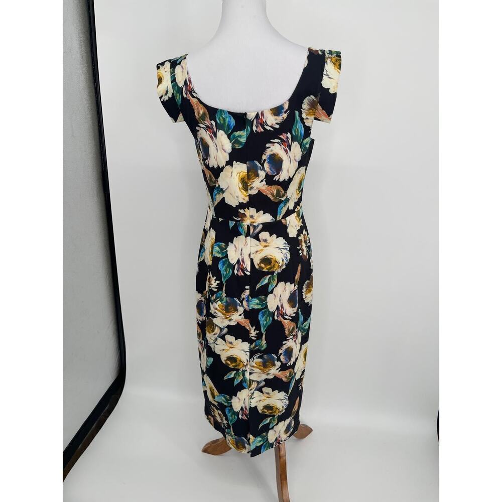 Black Halo Jackie O Sheath Holographic Floral Print
Black Knee Length Dress 6 - Picture 7 of 10